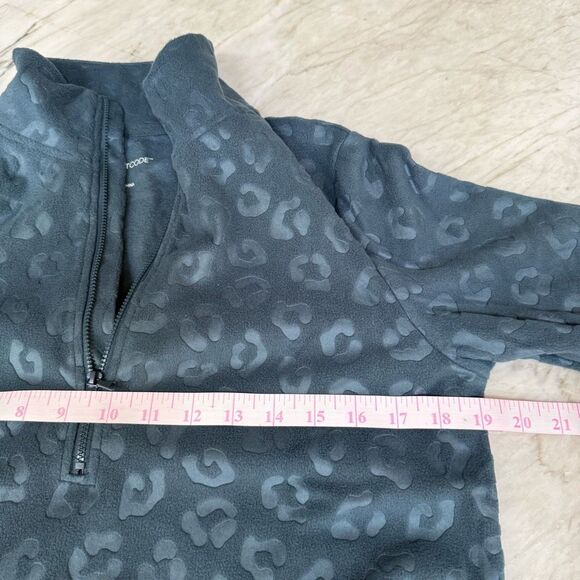 Comfort Code Leopard-Embossed Fleece Quarter Zip Pullover teal blue XS NWT - Picture 8 of 9